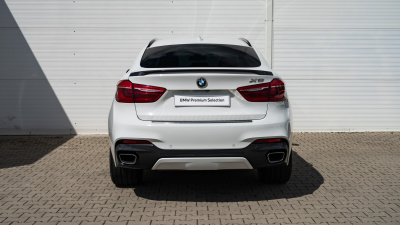 BMW X6 40d xDrive (pohľad do interiéru)