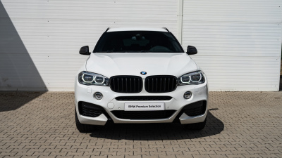 BMW X6 40d xDrive (pohľad do interiéru)