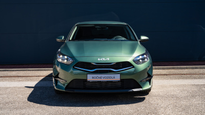 Kia Ceed 1.5 T-GDi Gold (pohľad zboku)