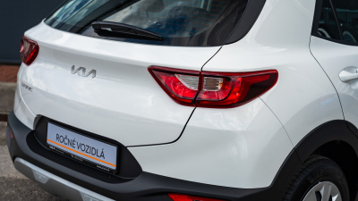 Kia Stonic 1.2 DPI Silver (pohľad do interiéru)