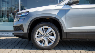 Škoda Karoq 1.5 TSI Extra (pohľad do interiéru)