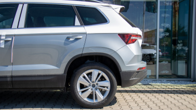 Škoda Karoq 1.5 TSI Extra (pohľad do interiéru)