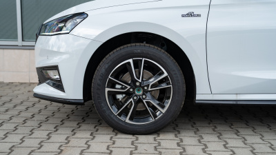 Škoda Fabia 1.5 TSI Monte Carlo (pohľad do interiéru)