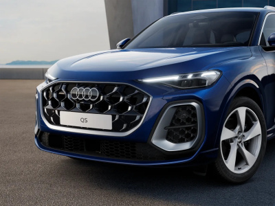 AUDI Q5 2.0 TDI Quattro (pohľad do interiéru)