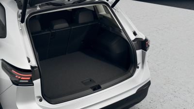 VW Tiguan 1.5 eTSI Limited (pohľad do interiéru)