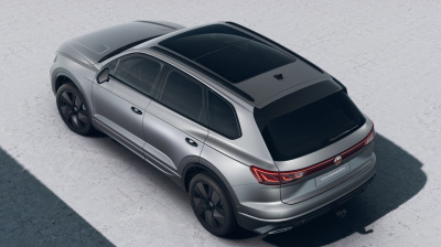 VW Touareg 3.0 TDI R-Line Final Edition (pohľad spredu)