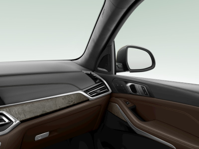 BMW X5 40i xDrive (pohľad do interiéru)