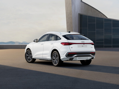 AUDI Q5 Sportback 2.0 TFSI Quattro (pohľad zozadu)