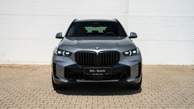 BMW X5 30d xDrive (pohľad do interiéru)