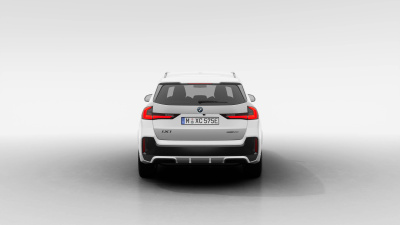 BMW iX1 20 eDrive (pohľad do interiéru)