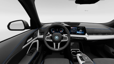 BMW iX1 20 eDrive (pohľad do interiéru)
