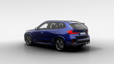 BMW iX1 20 eDrive (pohľad zboku)
