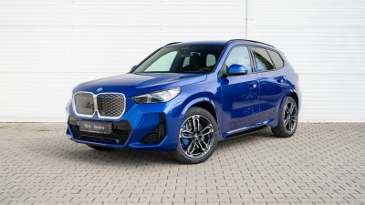 BMW iX1 20 eDrive (základný pohľad)