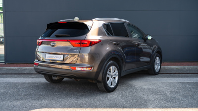 KIA SPORTAGE 1,7 CRDi  (pohľad spredu)
