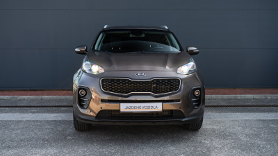 KIA SPORTAGE 1,7 CRDi  (pohľad do interiéru)