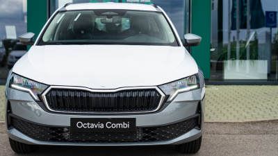 Škoda Octavia Combi 2.0 TDI Extra (pohľad zboku)