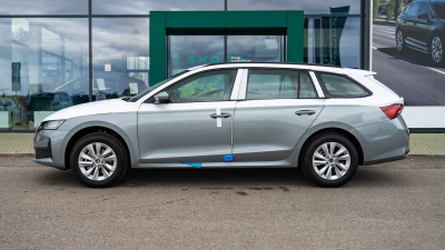 Škoda Octavia Combi 2.0 TDI Extra (pohľad do interiéru)
