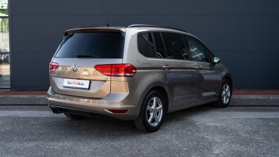 Volkswagen Touran 1.4 TSI Comfortline (pohľad spredu)