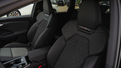 AUDI Q6 e-tron Quattro (pohľad spredu)