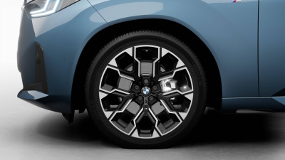BMW X3 20 xDrive (pohľad spredu)