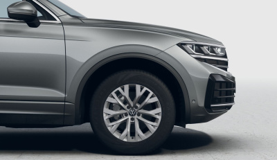 VW Touareg 3.0 TDI Premium Limited (pohľad spredu)