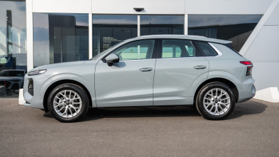 AUDI Q3 1.5 TFSI (pohľad zboku)