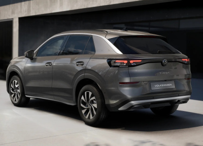 VW T-Roc 1.5 eTSI Life (pohľad zozadu)