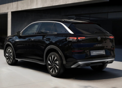 VW T-Roc 1.5 eTSI Life (pohľad zozadu)