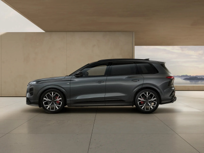AUDI Q7 3.0 TDI Quattro  (pohľad zozadu)