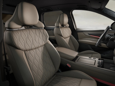 AUDI Q7 3.0 TDI Quattro (pohľad do interiéru)