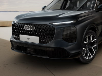 AUDI Q7 3.0 TDI Quattro (pohľad zboku)