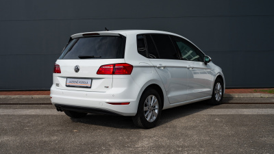 VW Golf Sportsvan 1,4 TSI DSG (pohľad do interiéru)