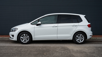 VW Golf Sportsvan 1,4 TSI DSG (pohľad zozadu)