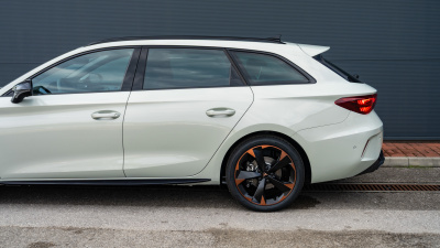 CUPRA Leon SP 2.0 TSI 4x4 (pohľad do interiéru)