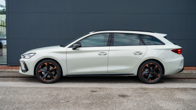 CUPRA Leon SP 2.0 TSI 4x4 (pohľad zboku)