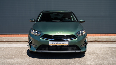 Kia Ceed 1.5 T-GDi Gold (pohľad zboku)