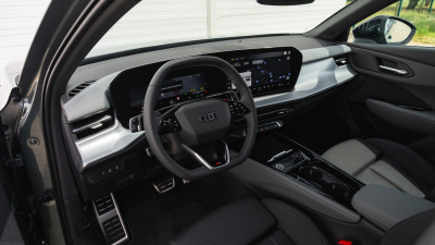AUDI Q3 Sportback 2.0 TFSI Quattro (pohľad zboku)