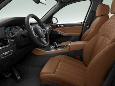 BMW X5 45e xDrive (pohľad do interiéru)