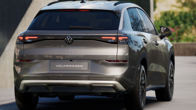 VW T-Roc 1.5 eTSI Limited (pohľad do interiéru)