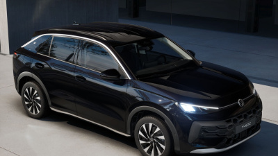 VW T-Roc 1.5 eTSI Limited (pohľad do interiéru)