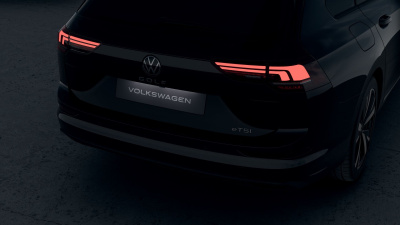 VW Golf Variant 1.5 eTSI Limited (pohľad do interiéru)