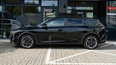 Kia K4 1.6 T-GDi 7DCT Gold (pohľad zboku)