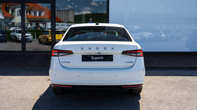 Škoda Superb 1.5 TSI Selection