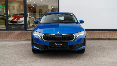 Škoda Octavia 1.5 TSI Extra (pohľad zozadu)