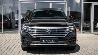 VW TOUAREG 3.0 V6 TDI R-Line (pohľad do interiéru)