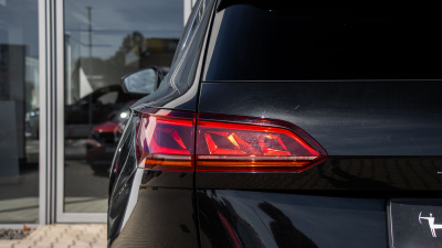 VW TOUAREG 3.0 V6 TDI R-Line (pohľad do interiéru)