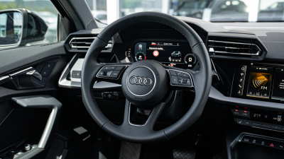 AUDI A3 Limousine 1.5 TFSI (pohľad do interiéru)