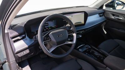 AUDI Q3 SUV 1.5 TFSI (pohľad zboku)