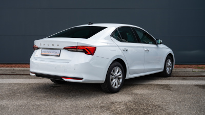 Škoda Octavia 1.5 TSI Drive 130 (pohľad do interiéru)
