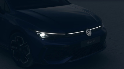 VW Golf 1.5 eTSI R-Line Limited (pohľad spredu)